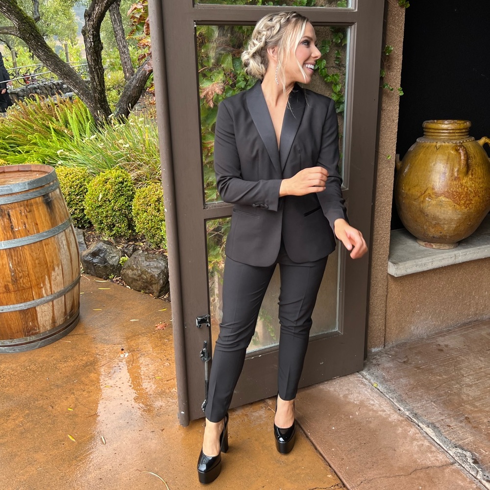 Suit Shop Women’s Suit